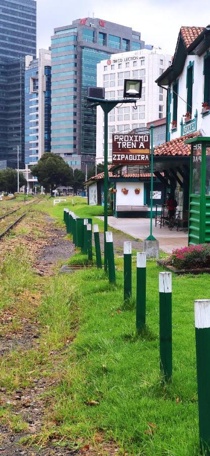 Acogedor Hostal Usaquen La Parada Del Tren Bogotá Exteriér fotografie