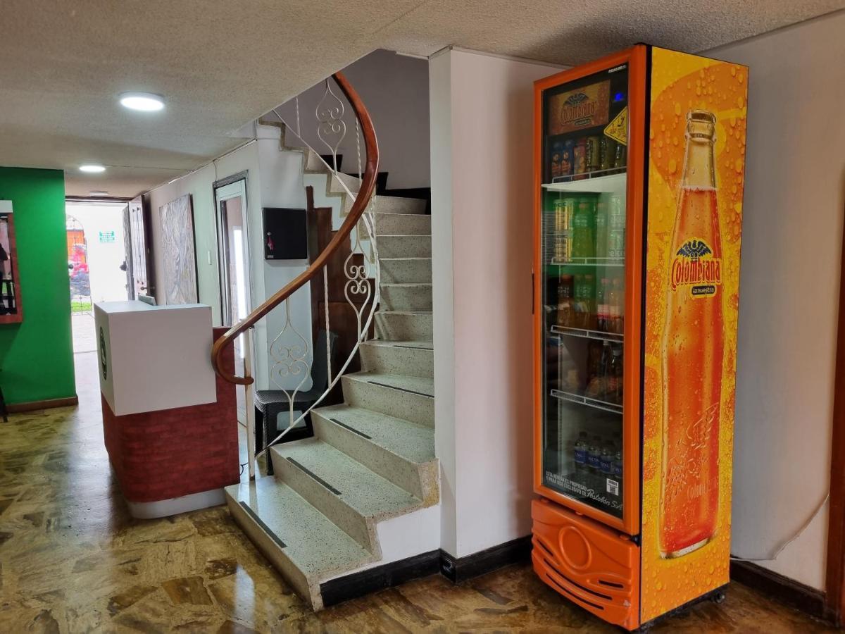 Acogedor Hostal Usaquen La Parada Del Tren Bogotá Exteriér fotografie